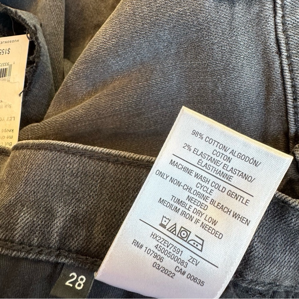 Hudson NWT Kass High Rise Boyfriend Short Black Denim Distressing Unfinished - Picture 5 of 5